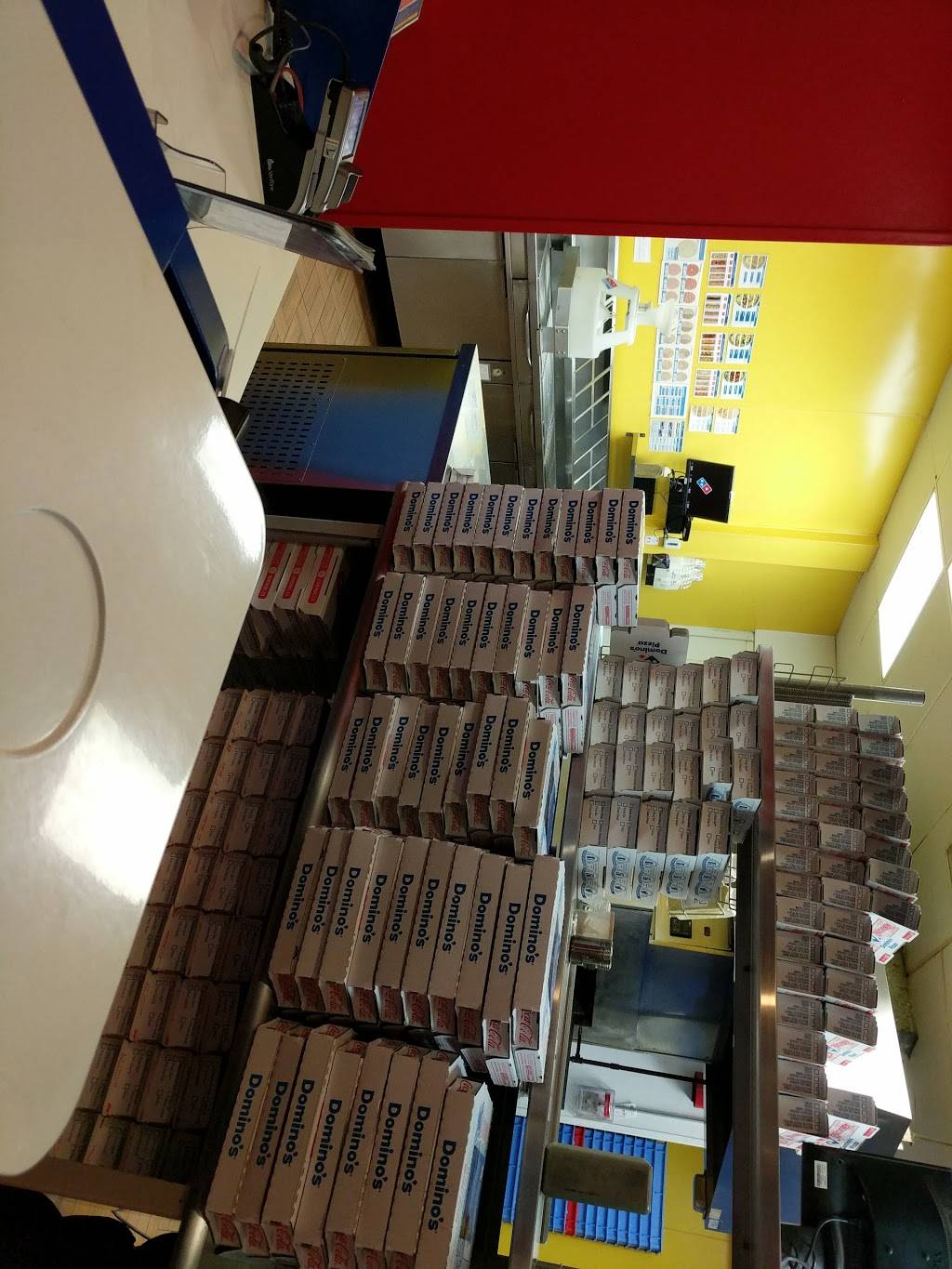 Dominos Pizza | meal delivery | 15480 Boul de Pierrefonds, Pierrefonds, QC H9H 4K3, Canada | 5146965555 OR +1 514-696-5555