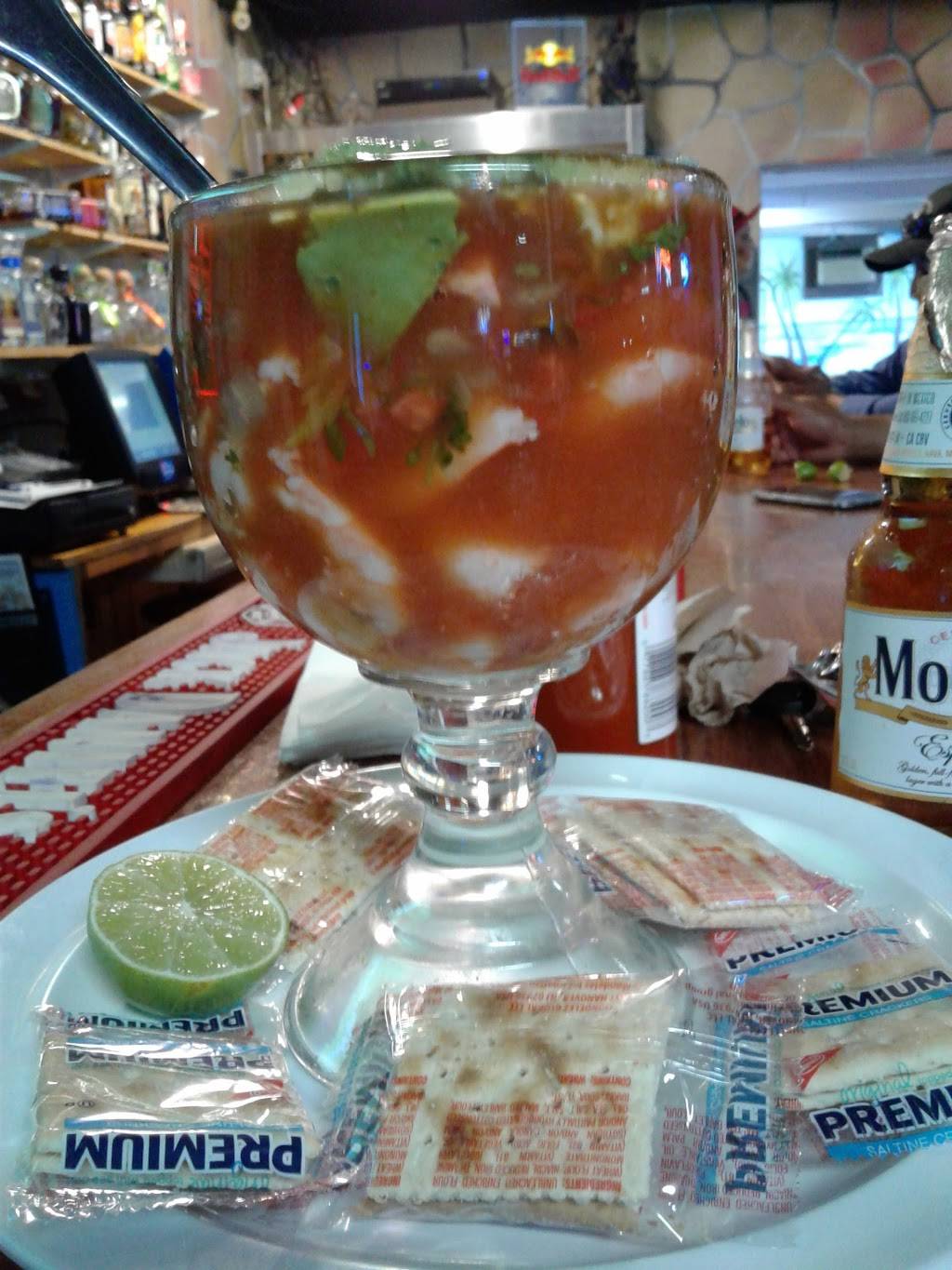 7 Mares Restaurant | restaurant | 595 N Pacific Hwy, Woodburn, OR 97071, USA | 5039823838 OR +1 503-982-3838