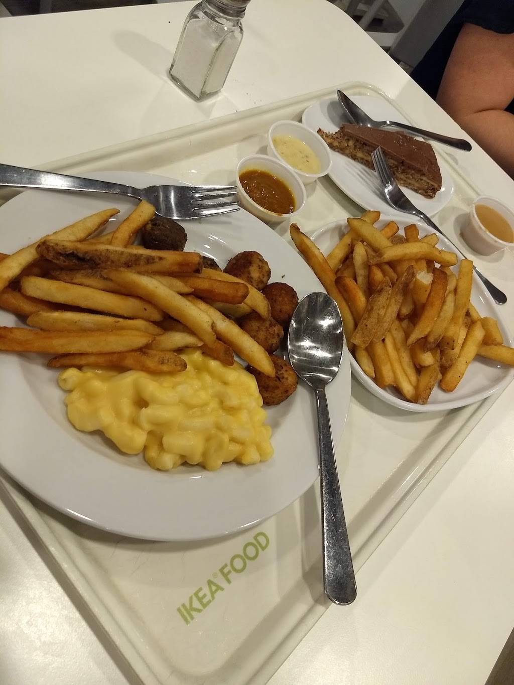 IKEA Restaurant | restaurant | 41640 Ford Rd, Canton, MI 48187, USA | 8888884532 OR +1 888-888-4532