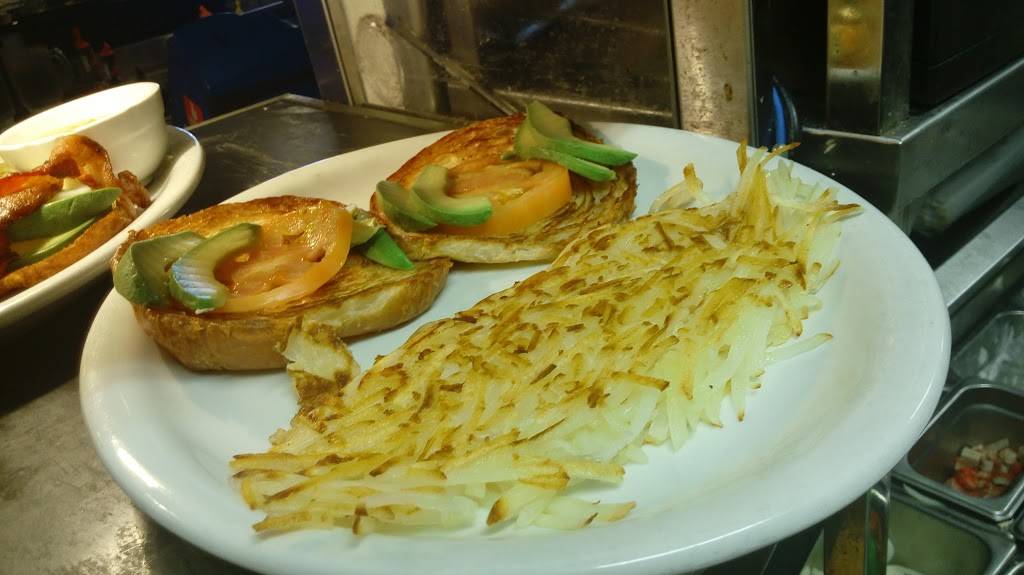 Blue Jays Family Restaurant and Bar | restaurant | 47100 NW Sunset Hwy, Banks, OR 97106, USA | 5033241114 OR +1 503-324-1114