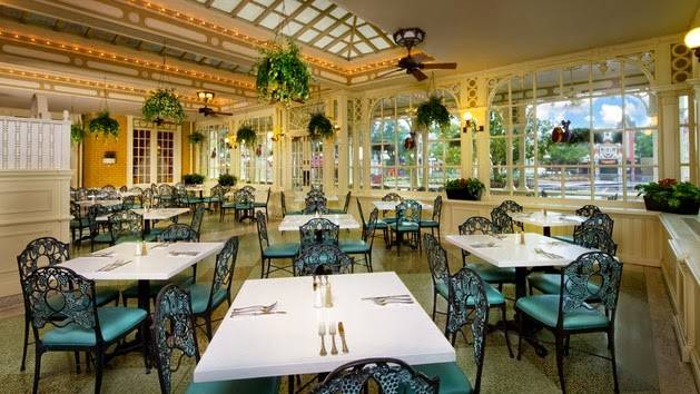 Tonys Town Square Restaurant | restaurant | 1365 W Monorail Way, Orlando, FL 32830, USA | 4078246311 OR +1 407-824-6311