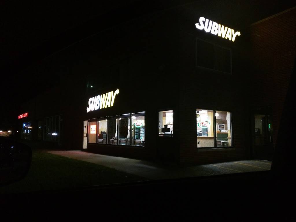 Subway | restaurant | 5605 S Telegraph Rd, Dearborn Heights, MI 48125, USA | 3132951401 OR +1 313-295-1401