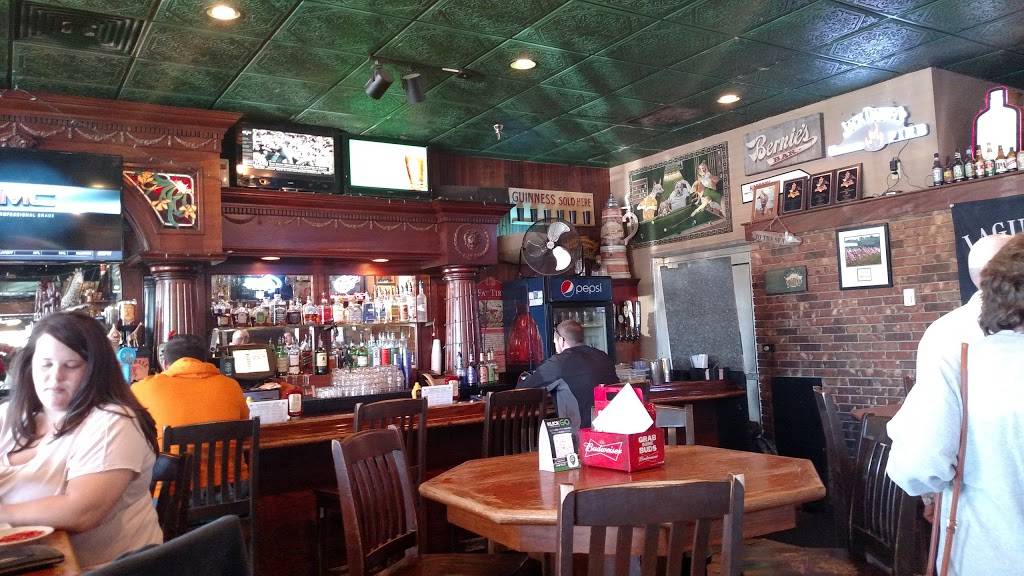 Mulligans | restaurant | 1364 Union University Dr, Jackson, TN 38305, USA | 7316606595 OR +1 731-660-6595