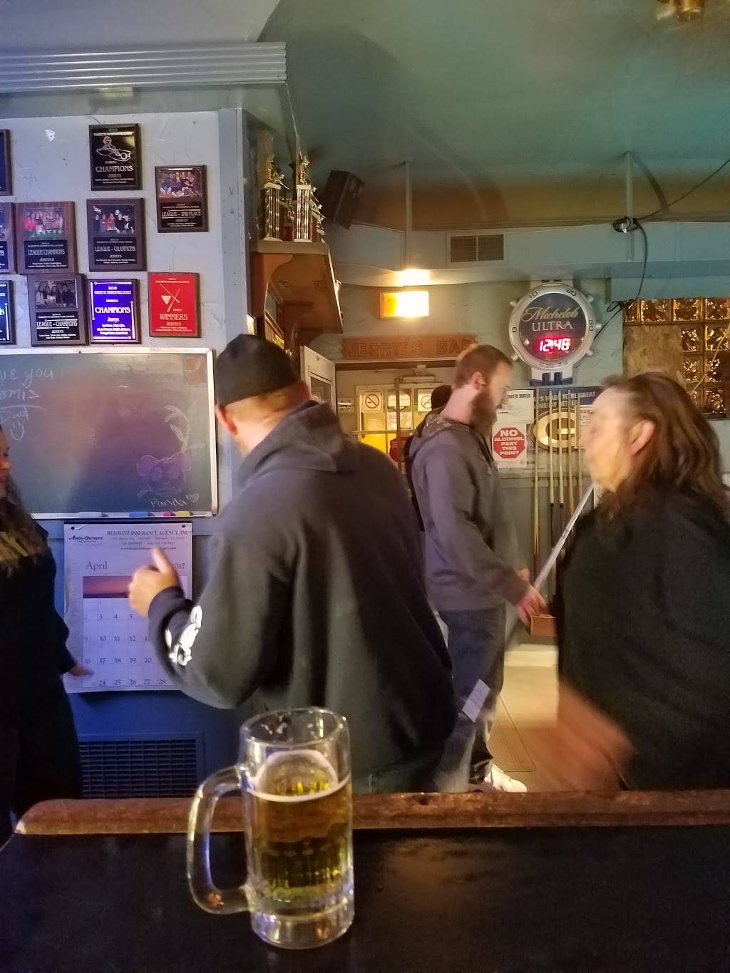 Jerrys Bar | restaurant | 2300 Hall Ave, Marinette, WI 54143, USA | 7157353399 OR +1 715-735-3399