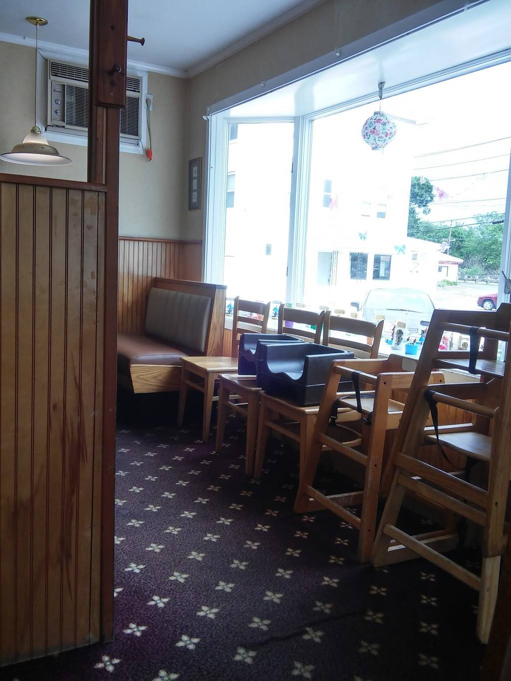 Scramblers II | restaurant | 2 Greenville Ave, Johnston, RI 02919, USA | 4012723859 OR +1 401-272-3859
