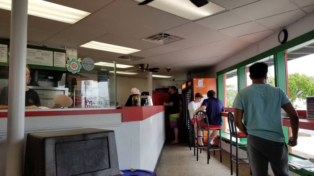McHughs Primo Pizza Brigantine | restaurant | 3009 Atlantic Brigantine Blvd, Brigantine, NJ 08203, USA | 6092664288 OR +1 609-266-4288