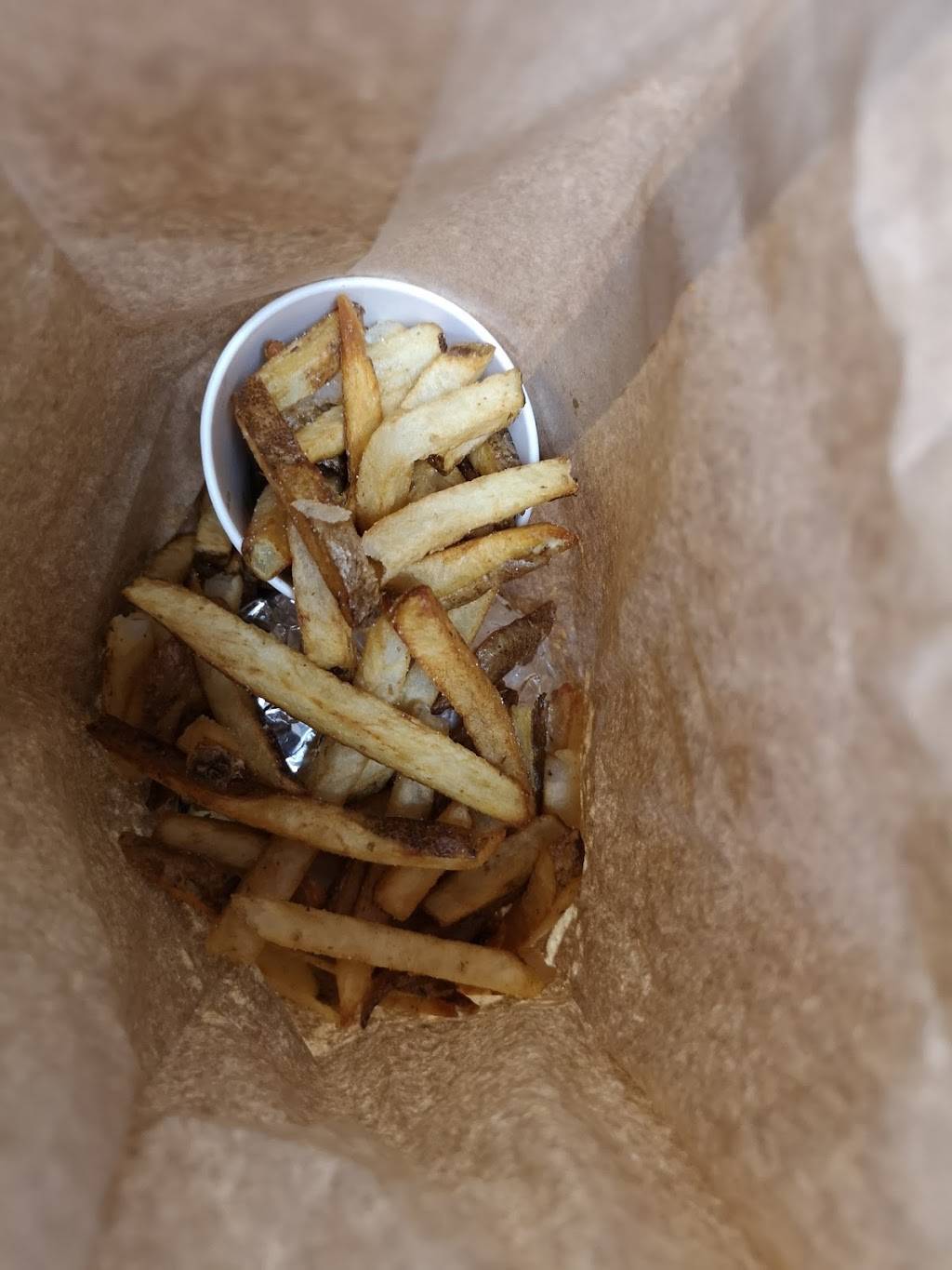 Five Guys | meal takeaway | 407 LEnfant Plaza SW, Washington, DC 20024, USA | 2025540299 OR +1 202-554-0299