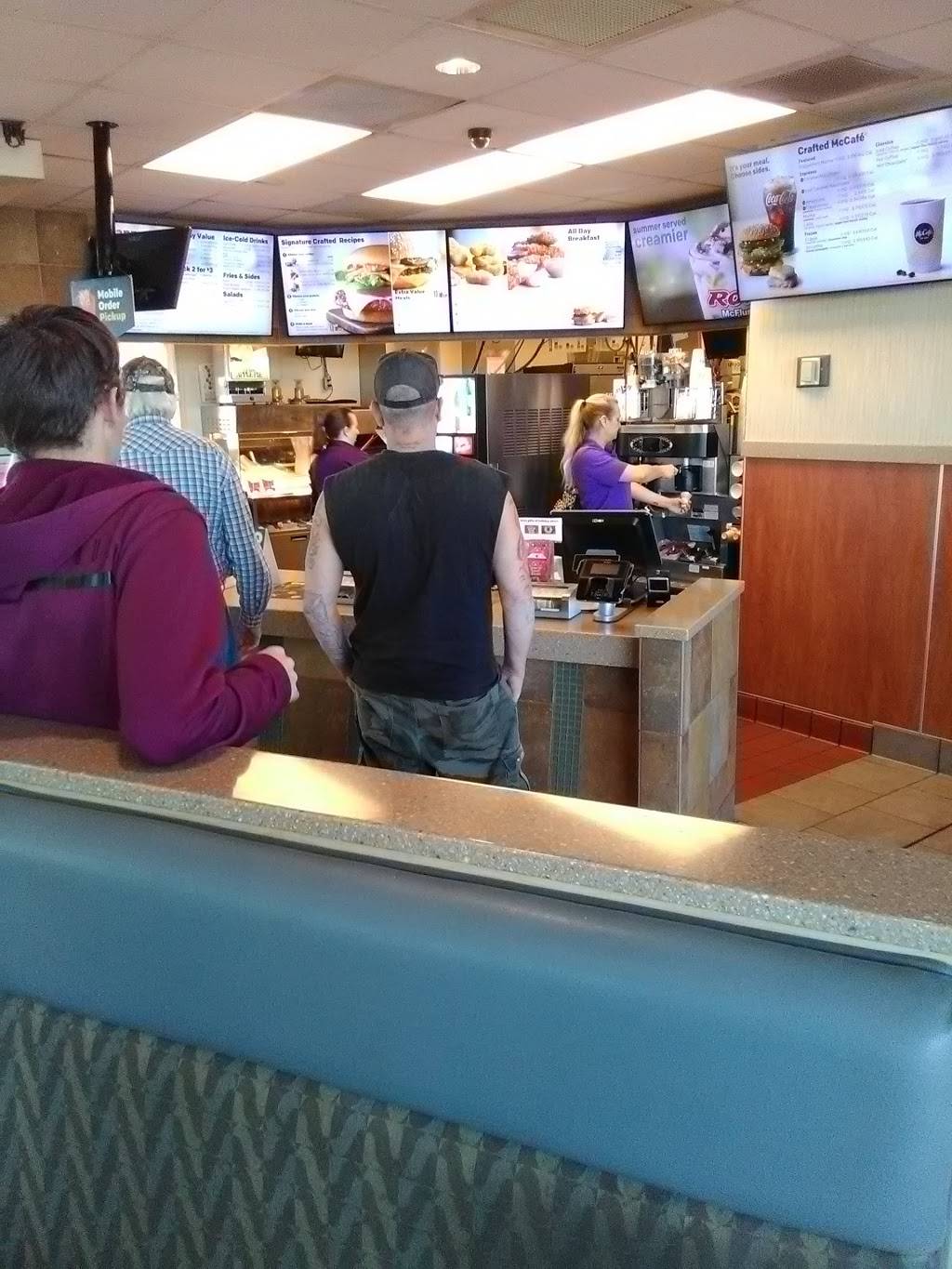 McDonalds | cafe | 15548 Forrest Ln, Forsyth, MO 65653, USA | 4175463271 OR +1 417-546-3271