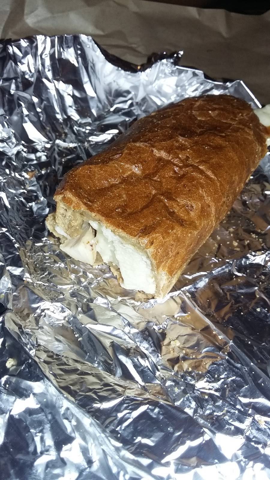 Larrys Giant Subs | restaurant | 220 Cherokee Pl, Cartersville, GA 30121, USA | 7703821300 OR +1 770-382-1300