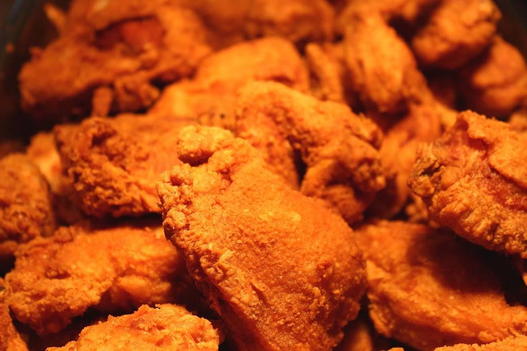 Ponderosa | restaurant | 507 N Commercial St, Harrisburg, IL 62946, USA | 6182523115 OR +1 618-252-3115