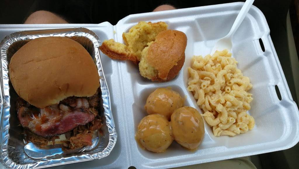 Gator BBQ | restaurant | 175 West St, Simcoe, ON N3Y 1S7, Canada | 2264012612 OR +1 226-401-2612