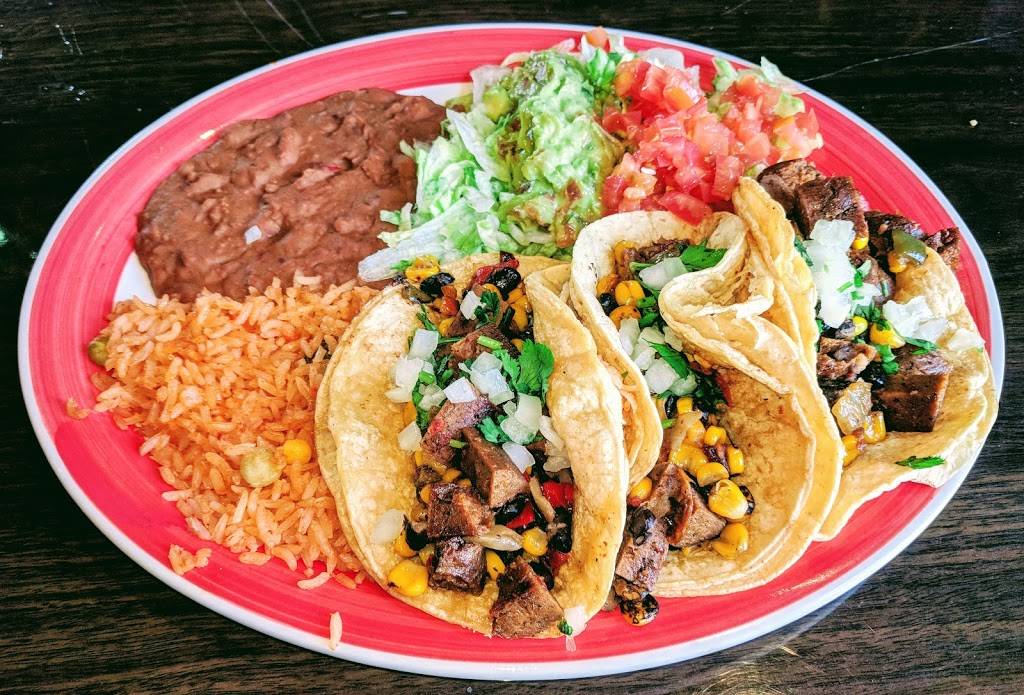 Cocina De Carlos | restaurant | 205 Farnsworth Rd, Waterville, OH 43566, USA | 4198780261 OR +1 419-878-0261