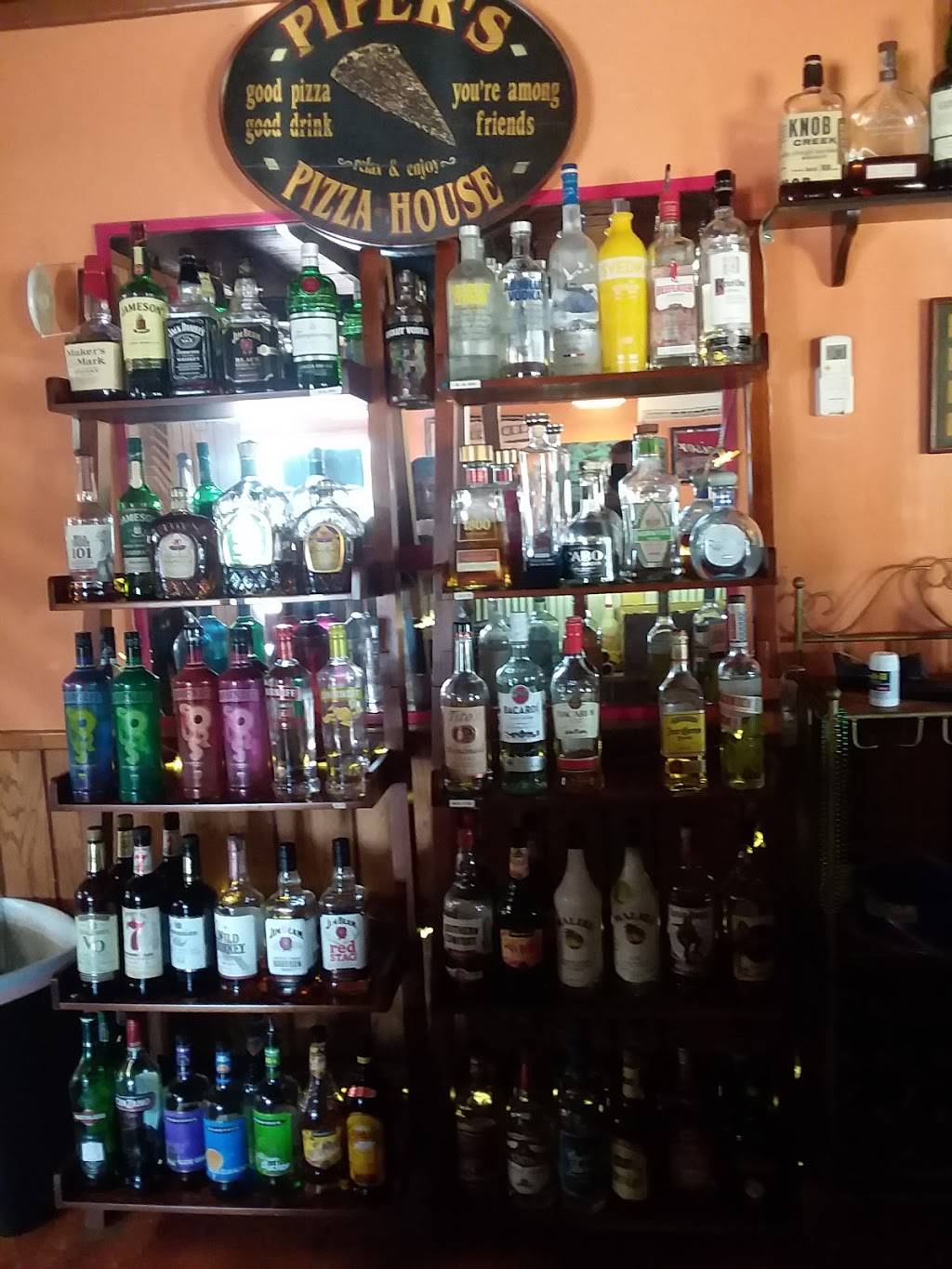 Pipers Pizza House | restaurant | IN-57, Oakland City, IN 47660, USA | 8127494205 OR +1 812-749-4205