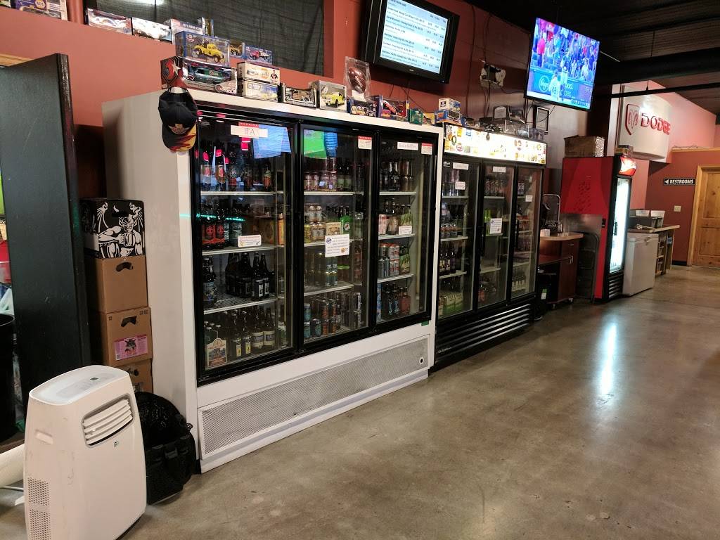 Pit Stop Taproom & Pub | restaurant | 216 SW 153rd St, Burien, WA 98166, USA | 2064208412 OR +1 206-420-8412