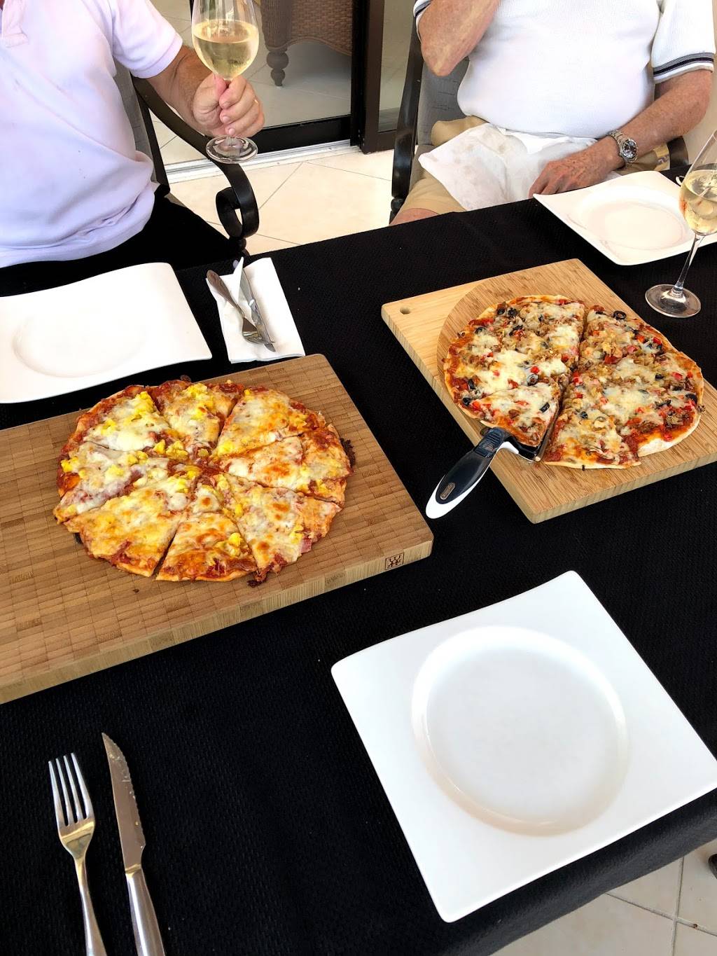 Little Caesars Pizza | meal takeaway | 1433 Fulton Ave, Sacramento, CA 95825, USA | 9164832341 OR +1 916-483-2341