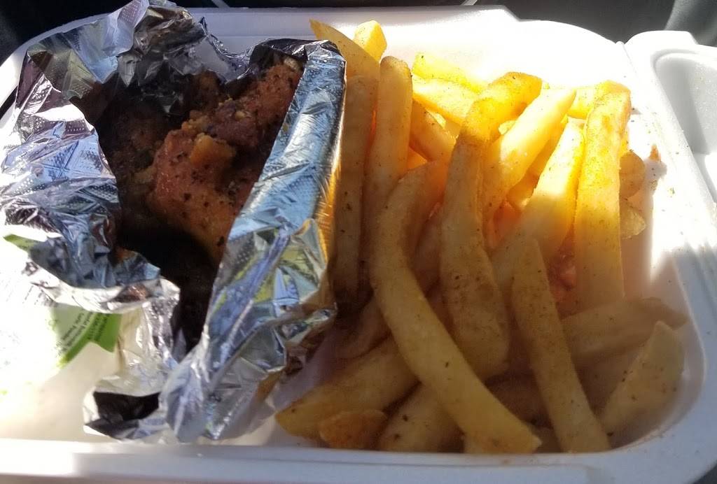 Country Wings | restaurant | 6959 Macon Rd Suite B, Columbus, GA 31907, USA | 7066107236 OR +1 706-610-7236