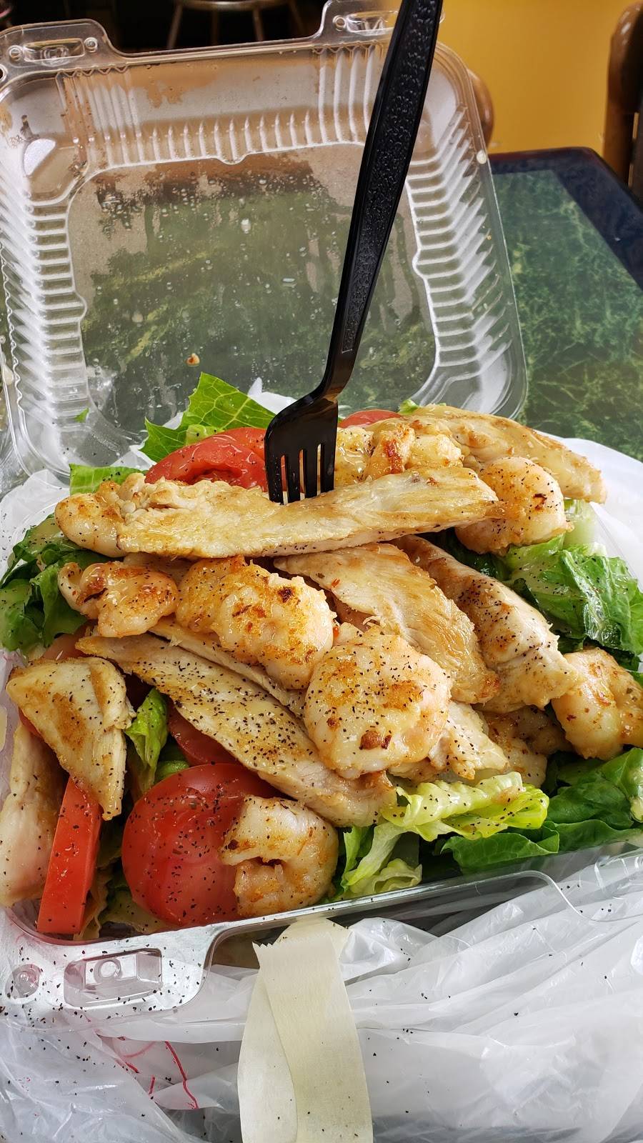 Capt. Sals Seafood & Chicken | restaurant | 3168 St Claude Ave, New Orleans, LA 70117, USA | 5049489990 OR +1 504-948-9990