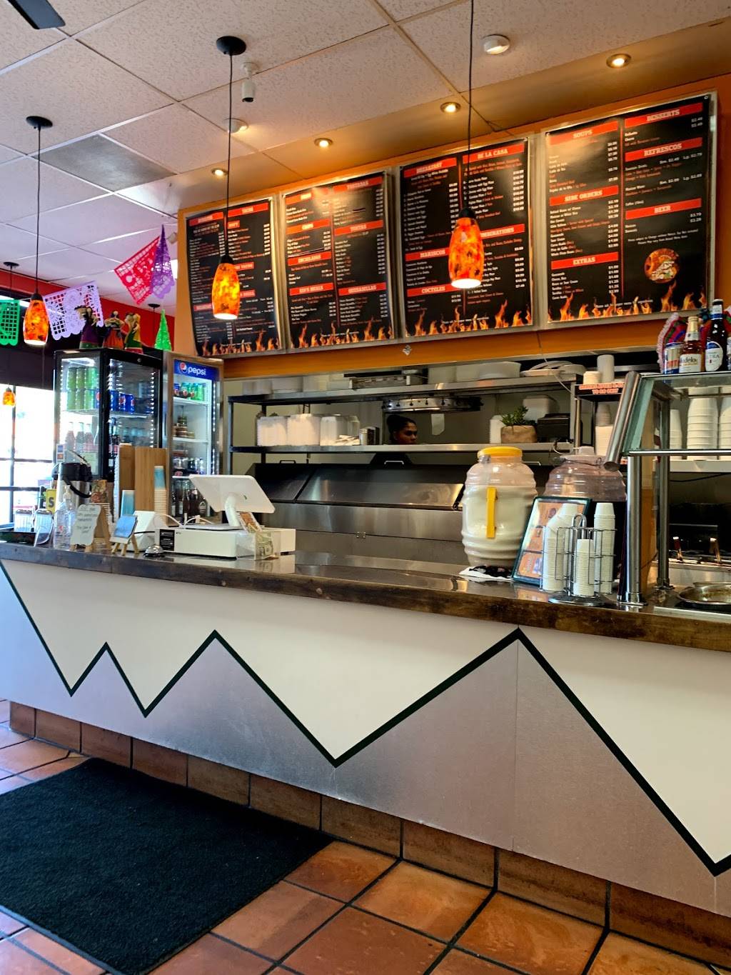 Adelitas Mexican and Seafood | restaurant | 374 E H St #1703, Chula Vista, CA 91910, USA | 6194254565 OR +1 619-425-4565