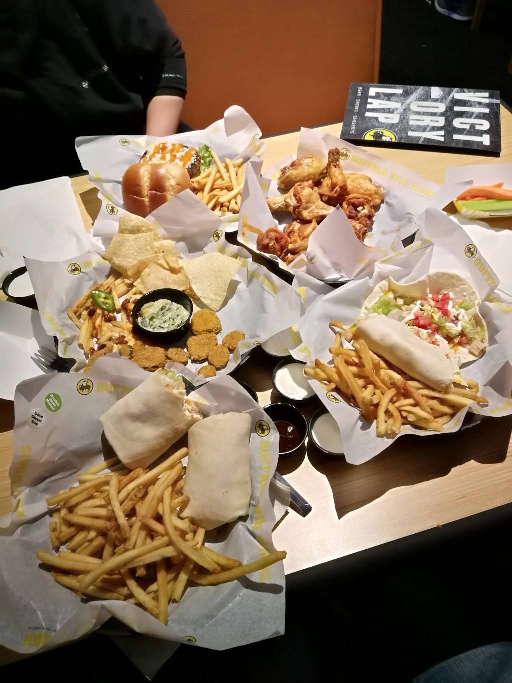 Buffalo Wild Wings | meal takeaway | 2413 N Maize Rd Suite 105, Wichita, KS 67205, USA | 3167229464 OR +1 316-722-9464