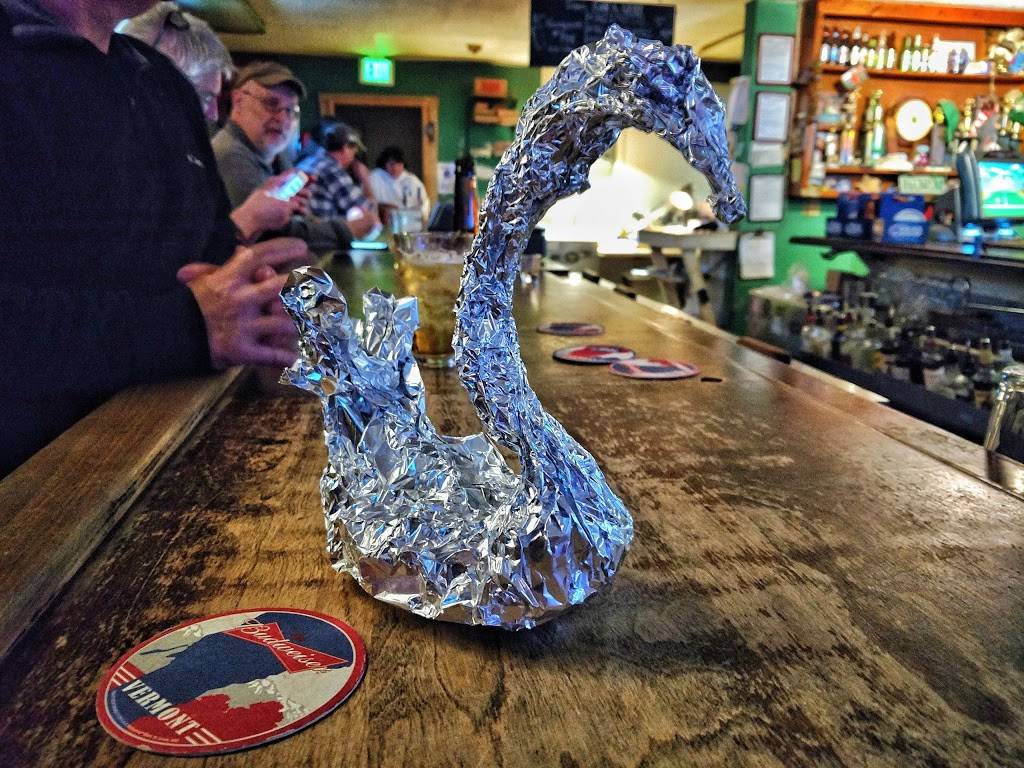 Dover Bar & Grill | restaurant | 319 VT-100, West Dover, VT 05356, USA | 8024642689 OR +1 802-464-2689