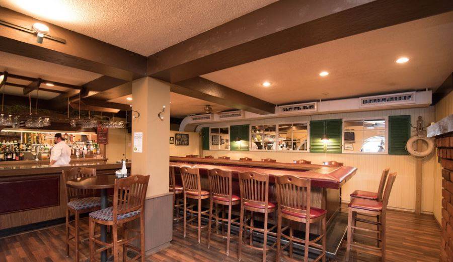 Muskie Jakes Tap & Grill | restaurant | 550 Stone St S, Gananoque, ON K7G 2A8, Canada | 6133822165 OR +1 613-382-2165