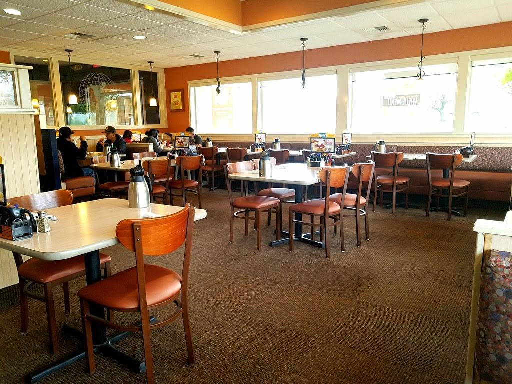 IHOP | restaurant | 7201 S 84th St, La Vista, NE 68128, USA | 4023392880 OR +1 402-339-2880