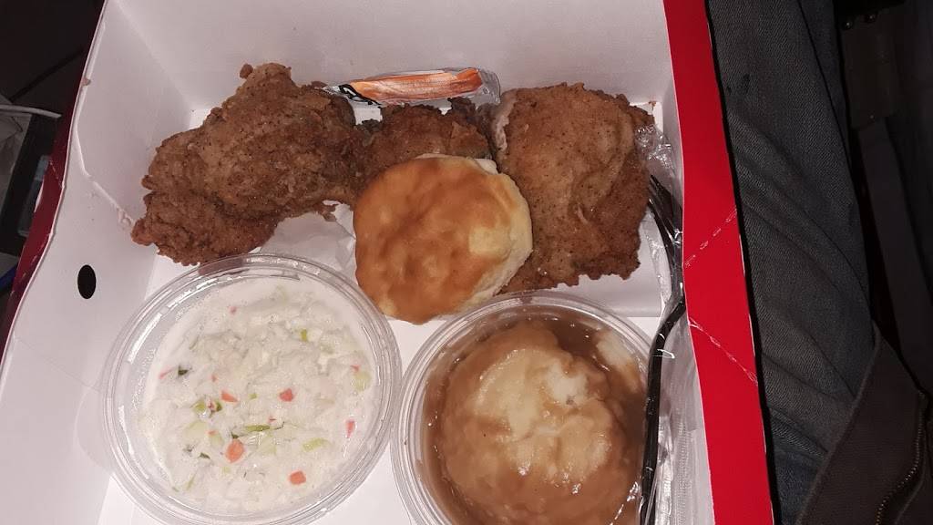 KFC | restaurant | 2291 US-62, Hardy, AR 72542, USA | 8708563222 OR +1 870-856-3222