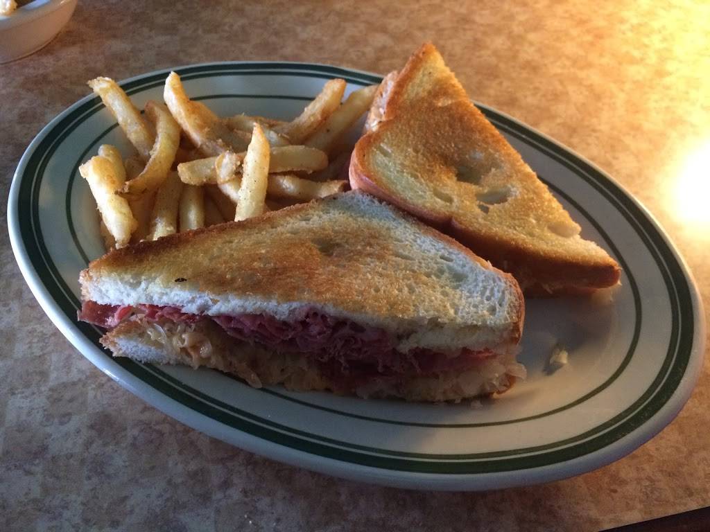 Babes | restaurant | 80 N Genesee St, Utica, NY 13502, USA | 3157350777 OR +1 315-735-0777