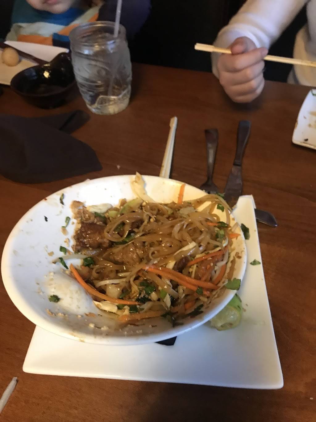 The Pacific Kitchen | restaurant | 8300 Market Pl Ln, Montgomery, OH 45242, USA | 5138981833 OR +1 513-898-1833