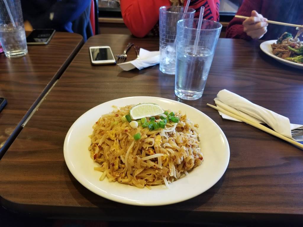 Thai House Restaurant | restaurant | 1047 E Broad St, Elyria, OH 44035, USA | 4403660273 OR +1 440-366-0273