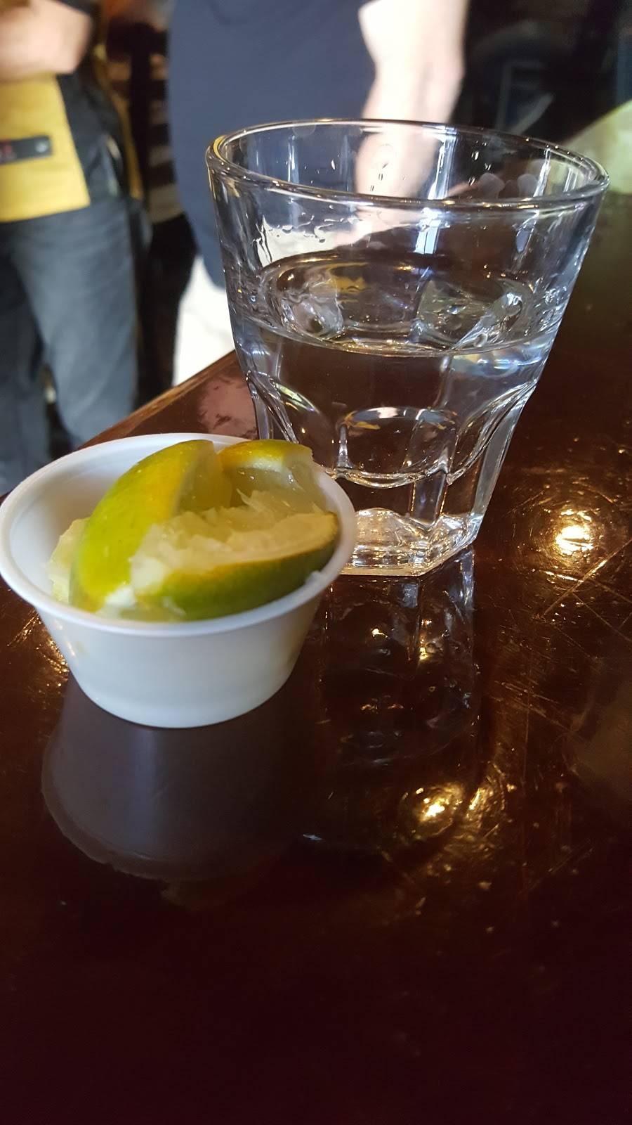 Celebrities Sports Grill | restaurant | 12013 5th St, Yucaipa, CA 92399, USA | 9097970900 OR +1 909-797-0900