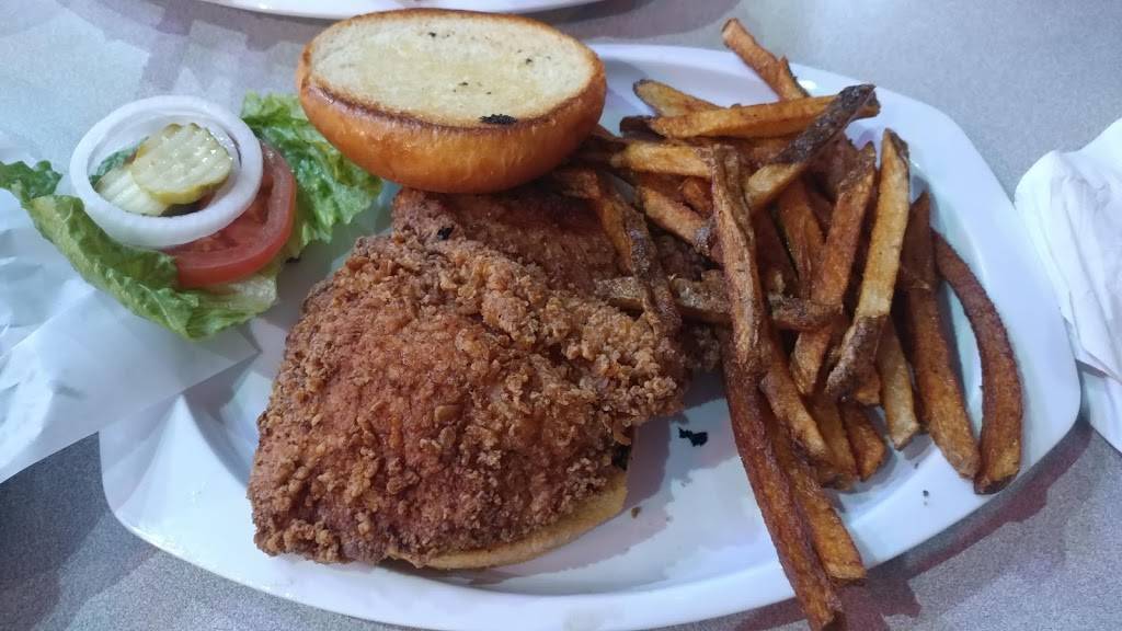 Roosters Sports Bar & Grill | restaurant | 2130 3rd Ave, Rock Island, IL 61201, USA | 3092837005 OR +1 309-283-7005