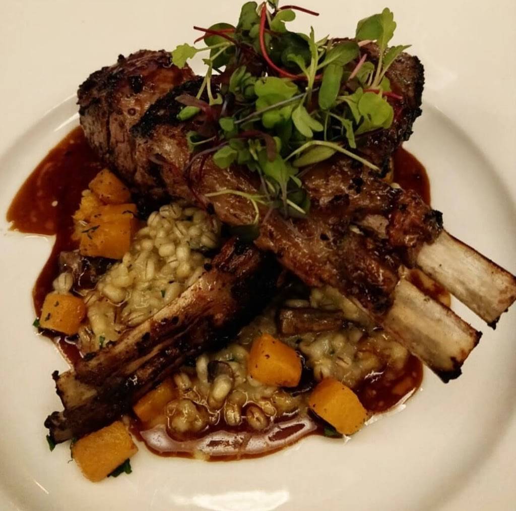 Breakwater Fine Dining | restaurant | 15 Stavebank Rd S, Mississauga, ON L5G 2T2, Canada | 9058916225 OR +1 905-891-6225