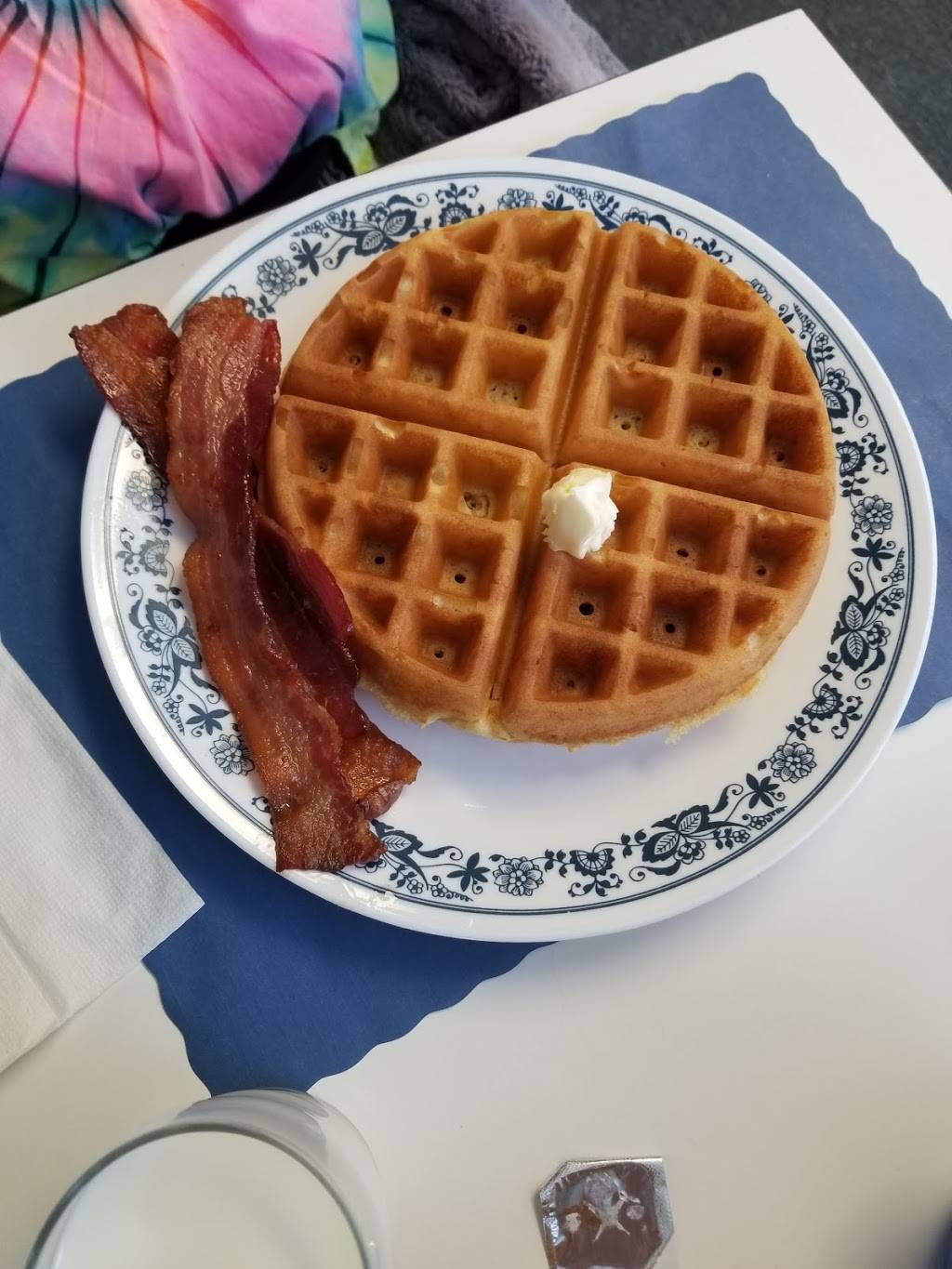 The Blueberry Muffin Restaurant | restaurant | 1769 White Mountain Hwy, North Conway, NH 03860, USA | 6033565736 OR +1 603-356-5736