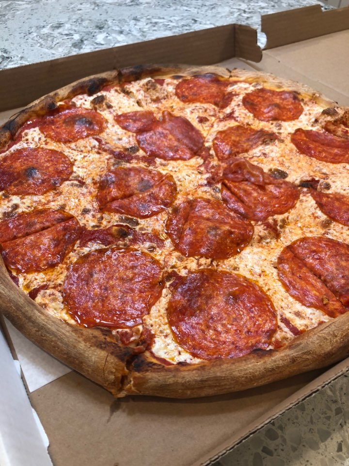 Rosarios | restaurant | 22-55 31st St, Queens, NY 11105, USA | 7187282920 OR +1 718-728-2920