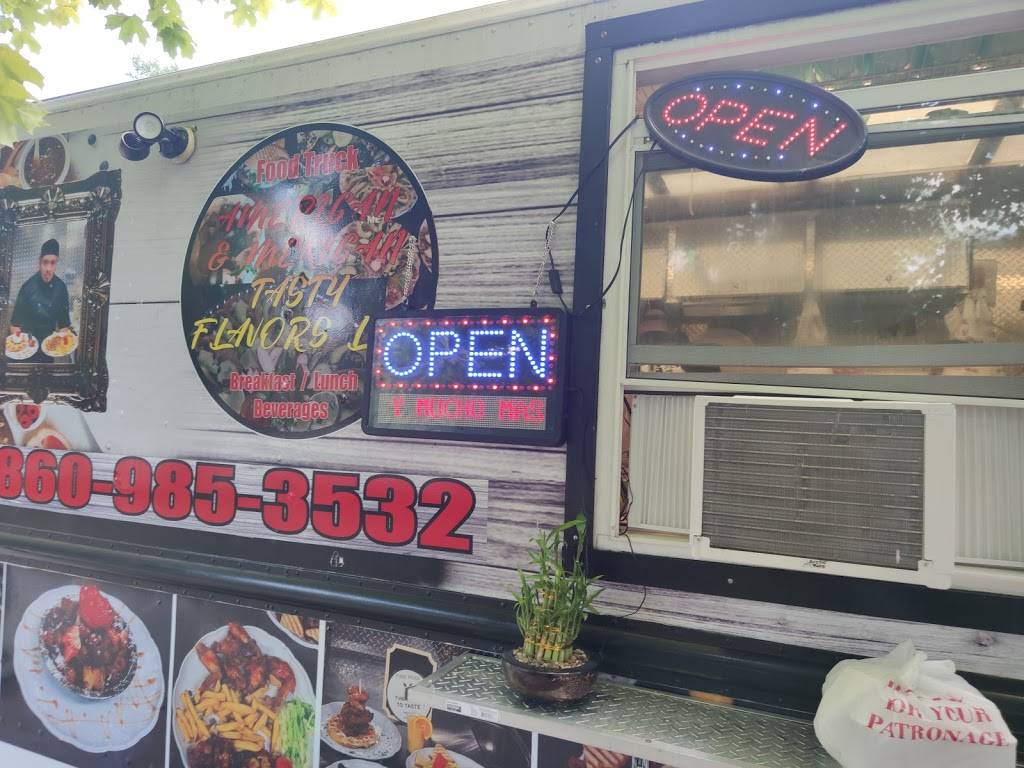 American & Mexican Tasty Flavors Food Truck | restaurant | 716 Maple Ave, Hartford, CT 06114, USA | 8609823532 OR +1 860-982-3532