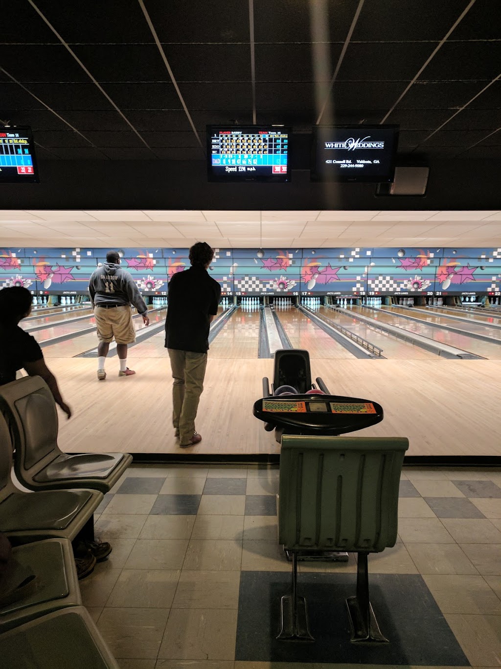 Jacs Bowling Lanes | meal takeaway | 406 Connell Rd, Valdosta, GA 31602, USA | 2292422695 OR +1 229-242-2695