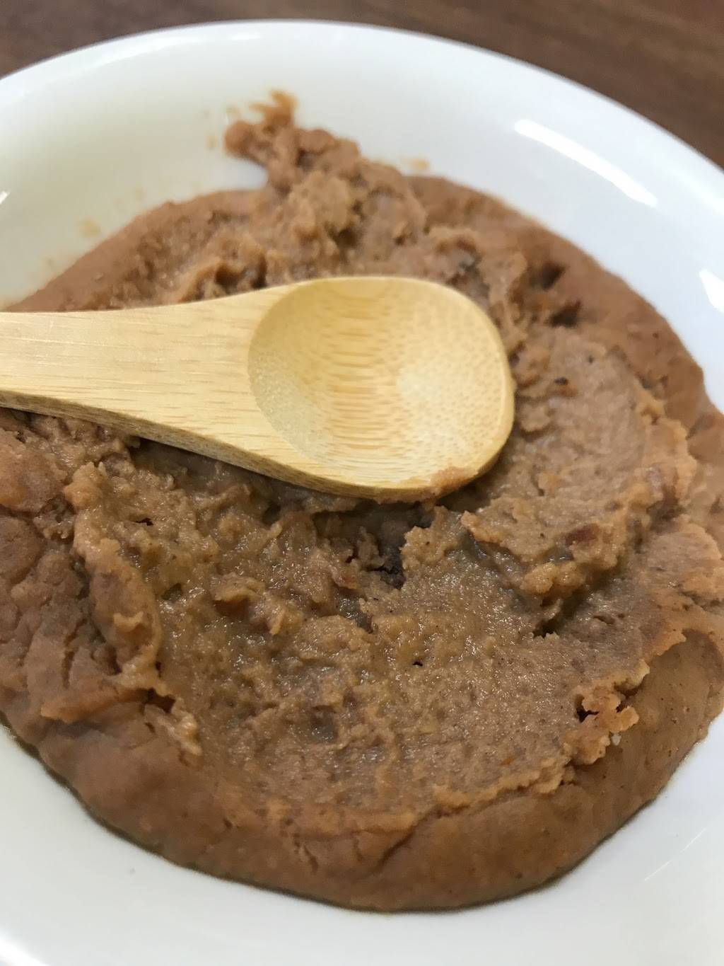 Chikis N Grill | restaurant | 2817 W Diversey Ave, Chicago, IL 60647, USA | 7736665008 OR +1 773-666-5008