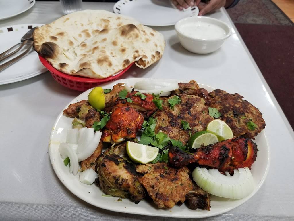 Naan On Devon | restaurant | 2241 W Devon Ave, Chicago, IL 60659, USA | 7732627676 OR +1 773-262-7676