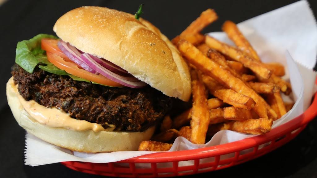 Bistro 70 | restaurant | 70 College Ave, New Brunswick, NJ 08901, USA | 7323054700 OR +1 732-305-4700