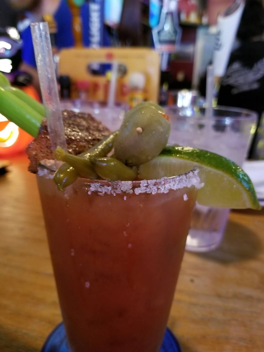 The Oyster Bar | restaurant | 203 S Seguin Ave, New Braunfels, TX 78130, USA | 8306277766 OR +1 830-627-7766