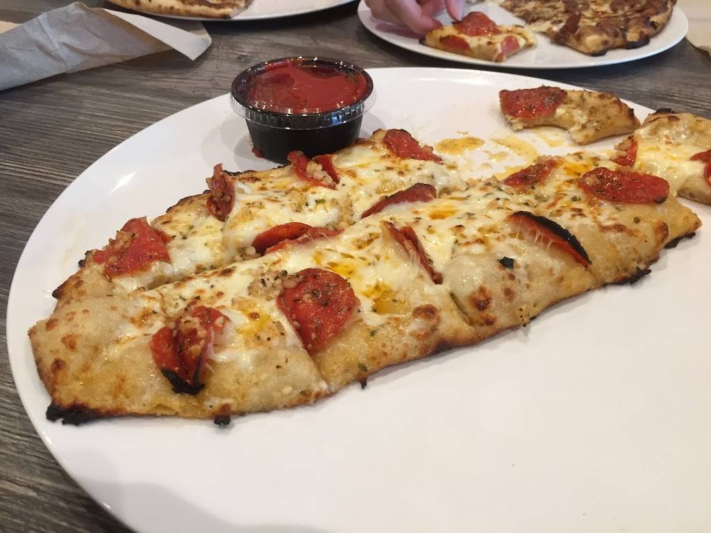 1000 Degrees Pizza Salad Wings | restaurant | 1133 Woodstock Rd Suite 120, Roswell, GA 30075, USA | 4702195265 OR +1 470-219-5265