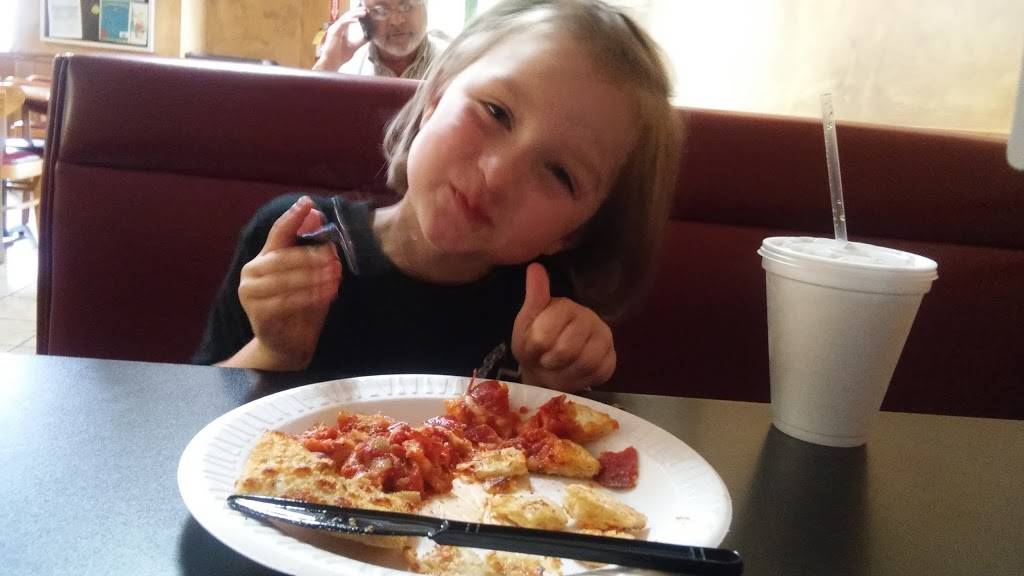 Foxs Pizza Den | restaurant | 147 E Church St, Sandersville, GA 31082, USA | 4785521099 OR +1 478-552-1099