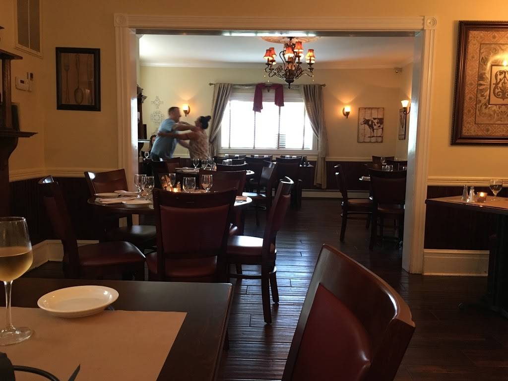 Historic Rocky Hill Inn & Tavern | restaurant | 137 Washington St, Rocky Hill, NJ 08553, USA | 6096838930 OR +1 609-683-8930