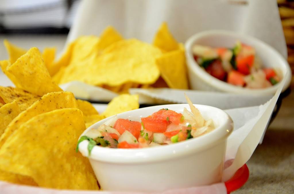 J&R Tacos | restaurant | 437 W Main St, Merced, CA 95340, USA | 2093842923 OR +1 209-384-2923