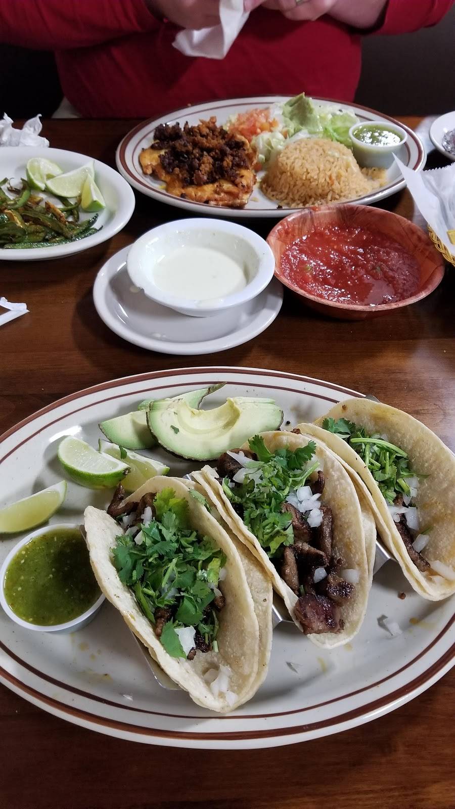 Los Rancheros | restaurant | 2101 TN-96, Burns, TN 37029, USA | 6153267038 OR +1 615-326-7038