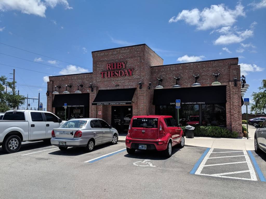 Ruby Tuesday | restaurant | 1825 58th Ave, Vero Beach, FL 32966, USA | 7725696464 OR +1 772-569-6464