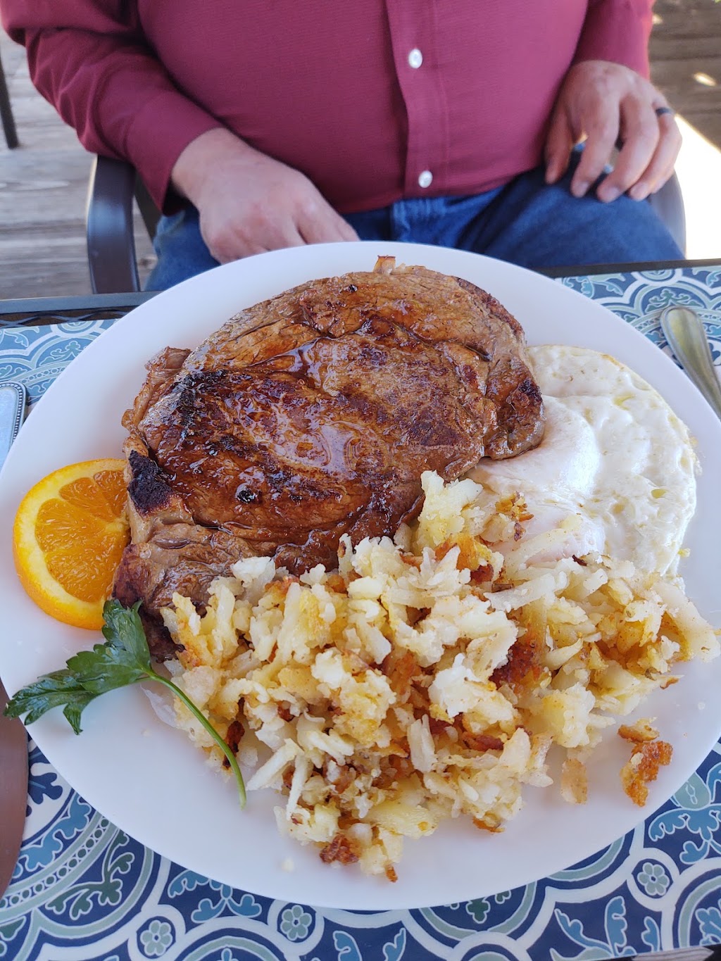 Nuckleweed Place | restaurant | 526 Laborcita Canyon Rd, La Luz, NM 88337, USA | 5754340000 OR +1 575-434-0000