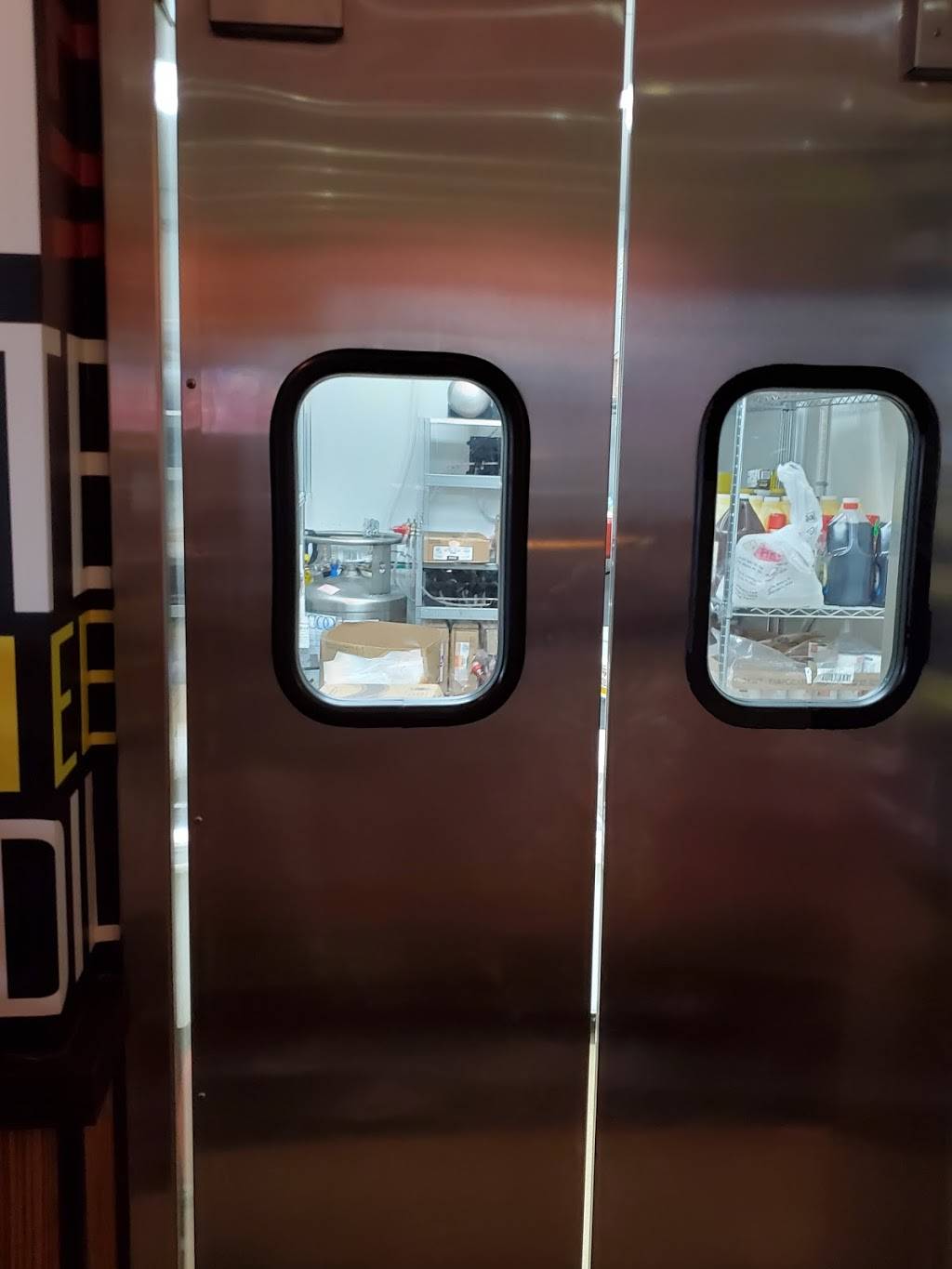 The Licking Orlando | restaurant | 4706 Millenia Plaza Way, Orlando, FL 32839, USA | 4072334794 OR +1 407-233-4794