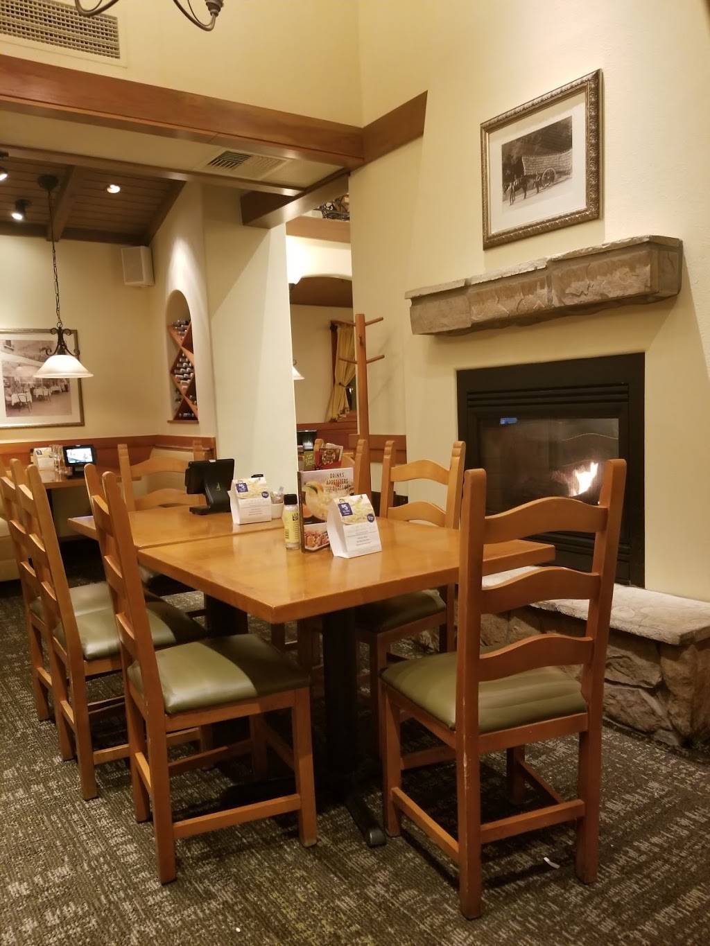 Olive Garden Italian Restaurant | meal takeaway | 1945 Waddle Rd, State College, PA 16803, USA | 8148611620 OR +1 814-861-1620